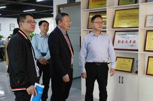 热烈欢迎市政府秘书长林兢一行莅临开云（中国）Kaiyun·官方网站集团广西公司考察指导